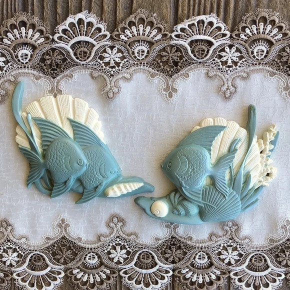 Vintage Burwood Set of Two Fish Wall Decor Plaques - Picture 3 of 7